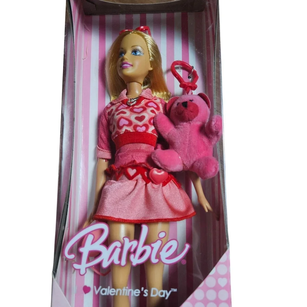 Mattel 2007 Barbie I Love Valentine's Day Doll Plush Bear Heart Jewel Ring J9191